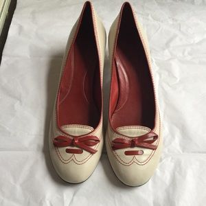 Cole Haan size 10 kitten heel shoes